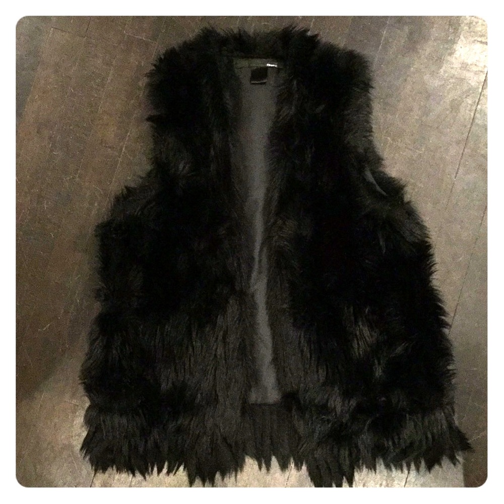 Black faux fur vest